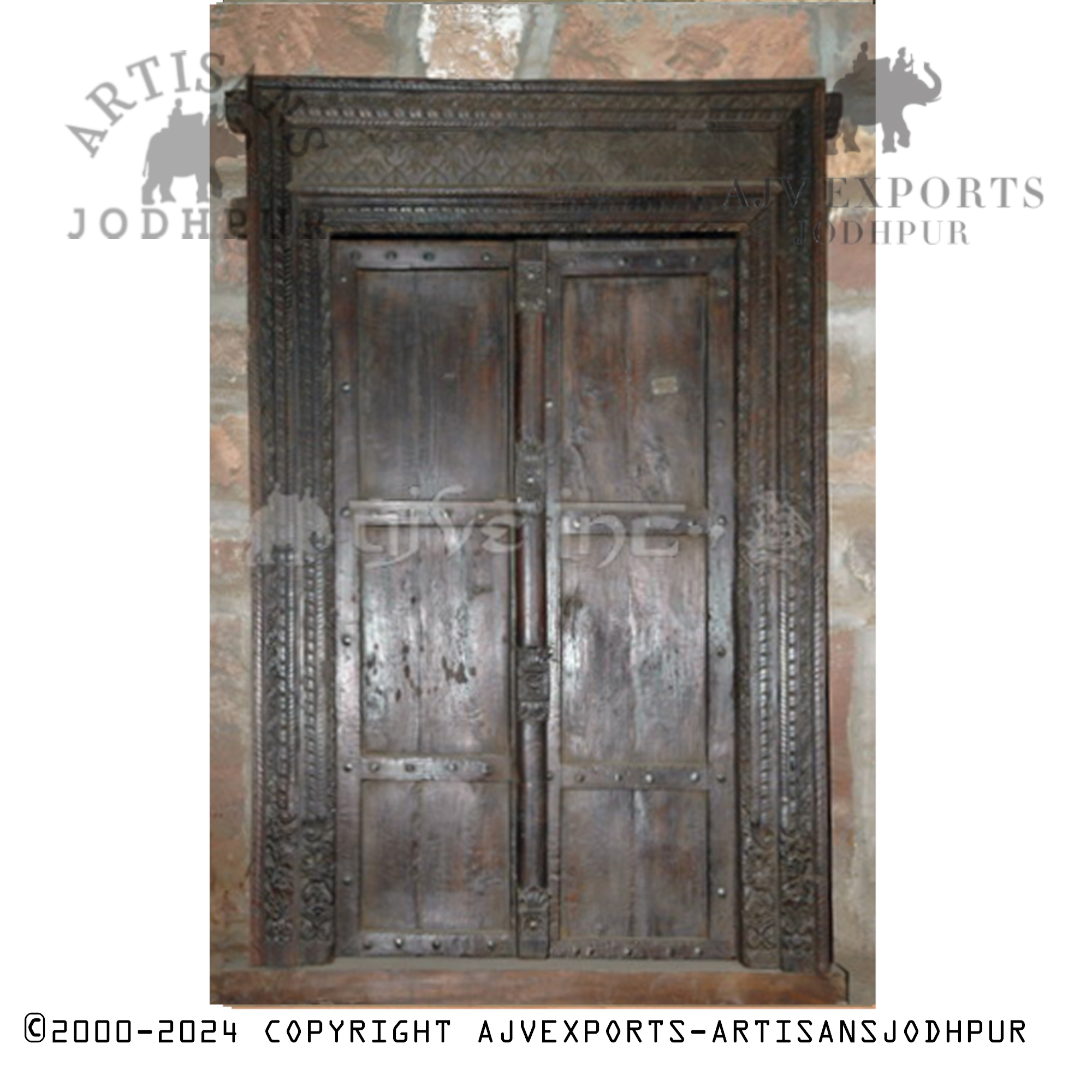 Wooden door with robust design and patina